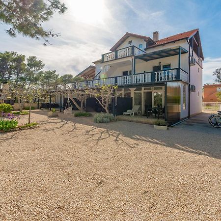 Apartments Villa Agape Vir Eksteriør bilde