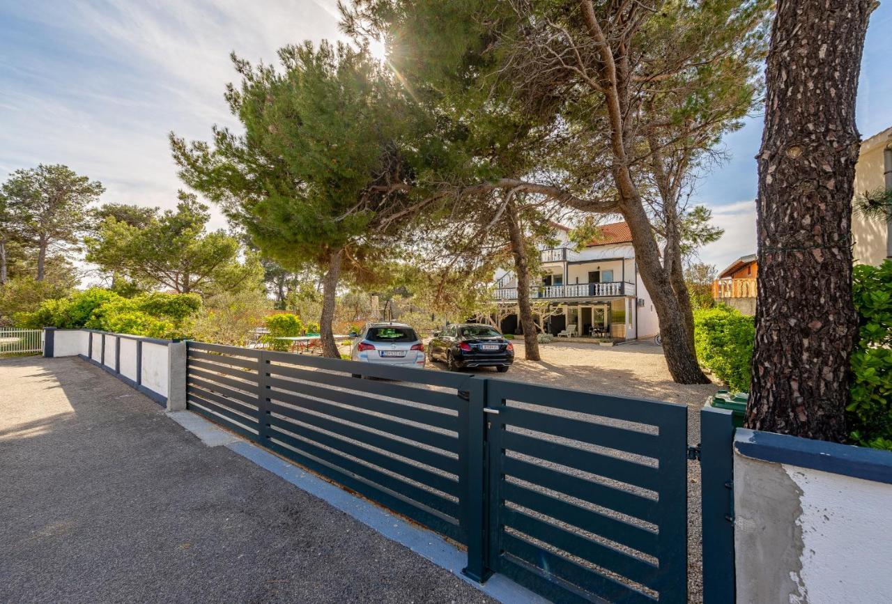 Apartments Villa Agape Vir Eksteriør bilde