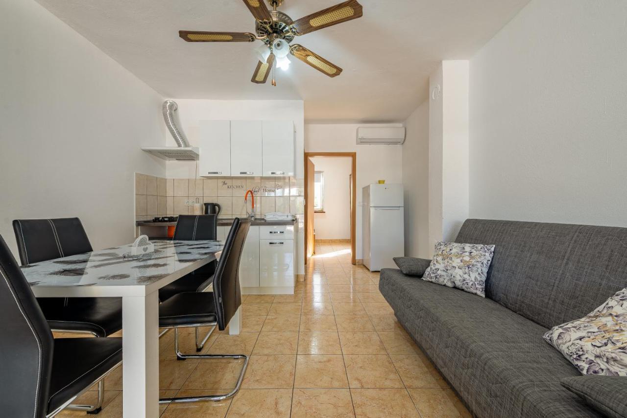 Apartments Villa Agape Vir Eksteriør bilde