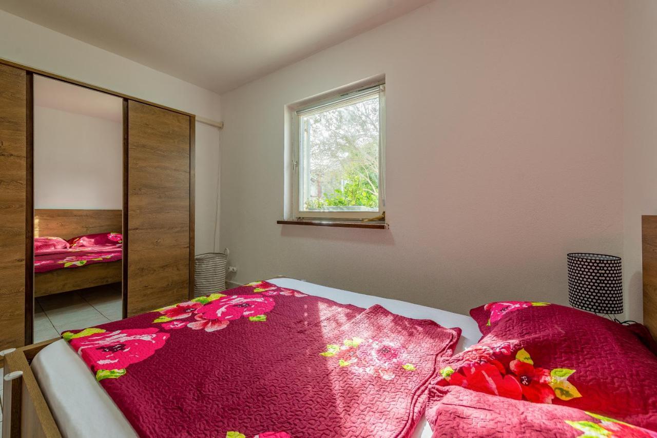 Apartments Villa Agape Vir Eksteriør bilde